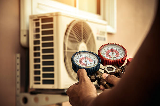 Professional Ductwork Repair technician working in Bridgeport, OH